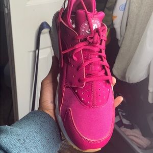 WMNS Air Hurrache Shoes